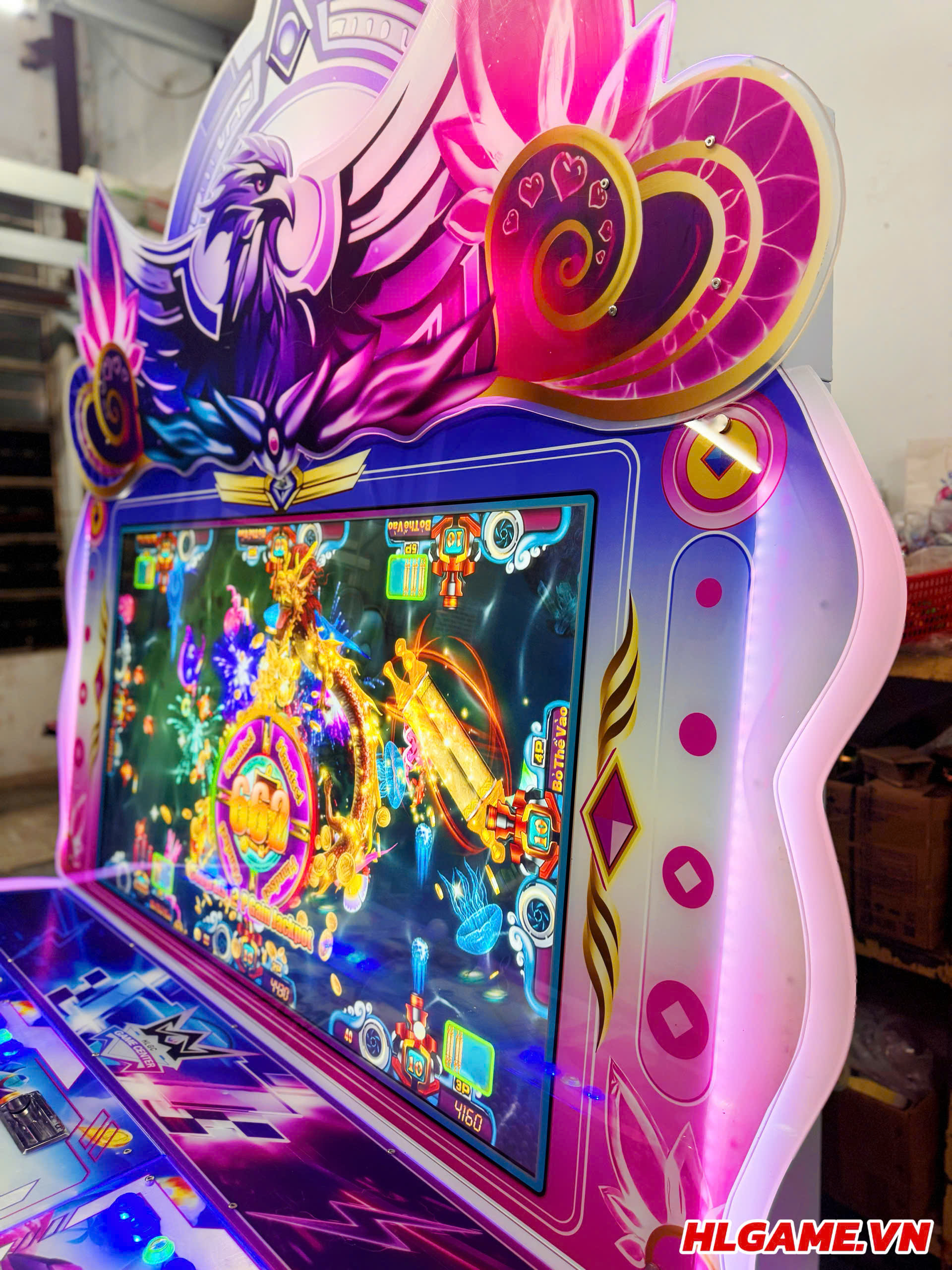 Góc cạnh sắc nét của máy game Góc cạnh sắc nét của máy game