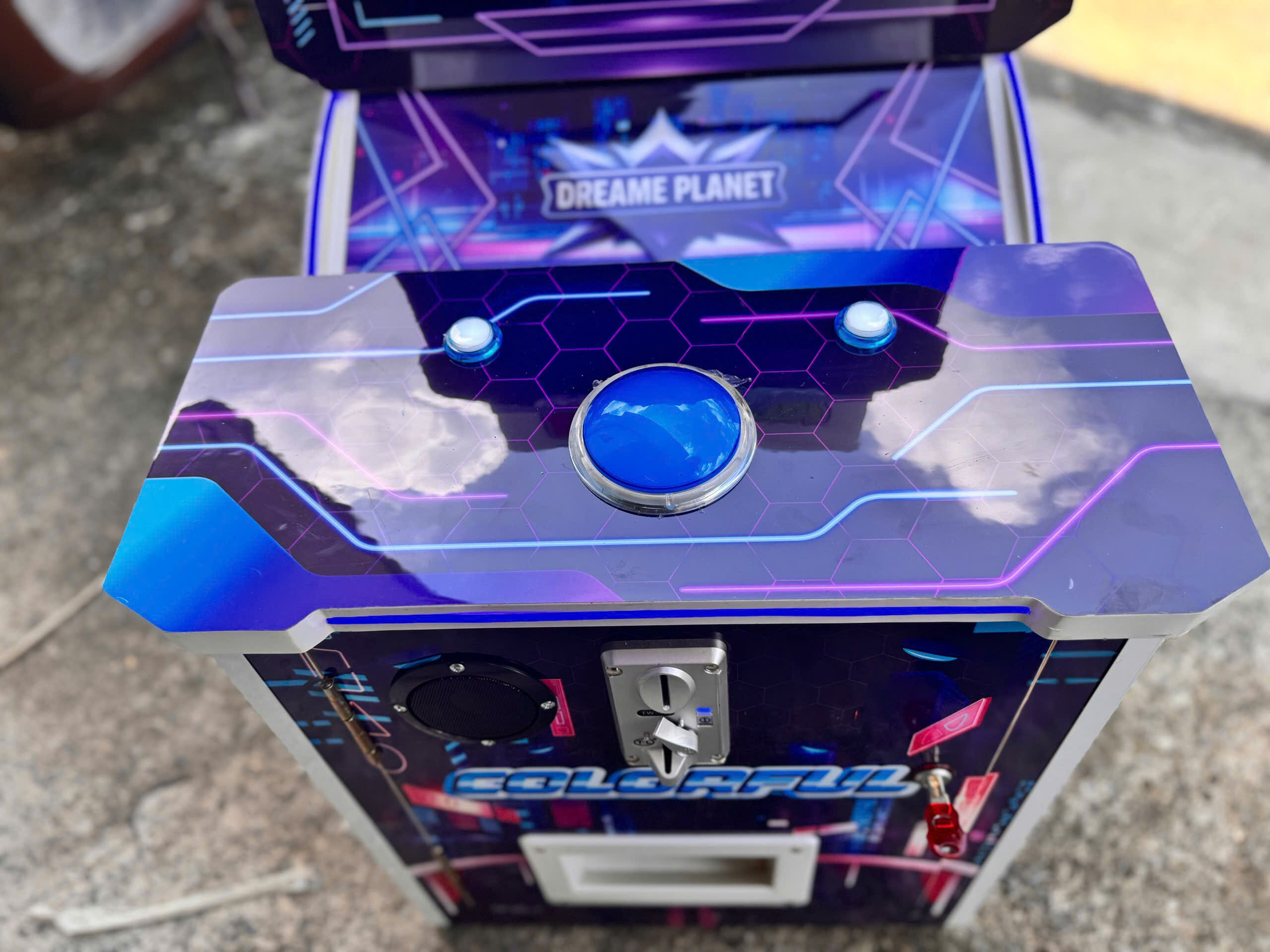 Cần kéo chắc chắn của Máy Game Kéo Bò tạo cảm giác chơi kịch tính