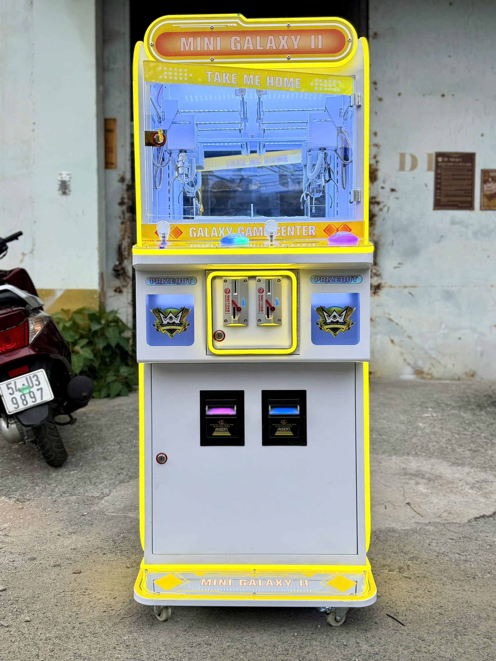 Máy gắp gấu mini dễ thương màu hồng đồ chơi gắp thú bông cho bé tại nhà với đèn LED và nhạc vui nhộn Máy gắp gấu mini dễ thương màu hồng đồ chơi gắp thú bông cho bé tại nhà với đèn LED và nhạc vui nhộn