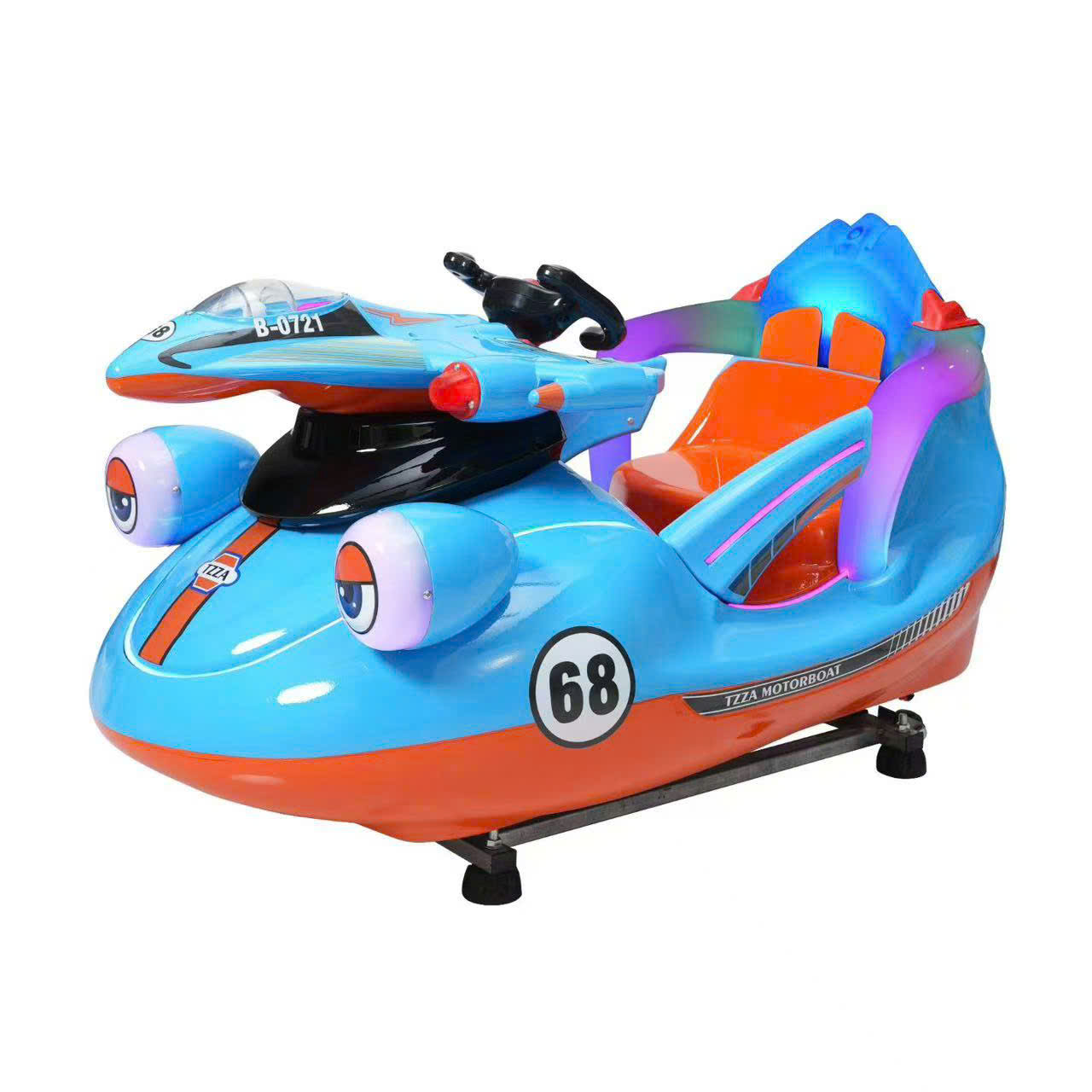 Ghế ngồi màu cam nổi bật, tay cầm vô lăng đen có nút đỏ, phần lưng tựa cao hình sóng cong dễ thương. Ghế ngồi màu cam nổi bật, tay cầm vô lăng đen có nút đỏ, phần lưng tựa cao hình sóng cong dễ thương.