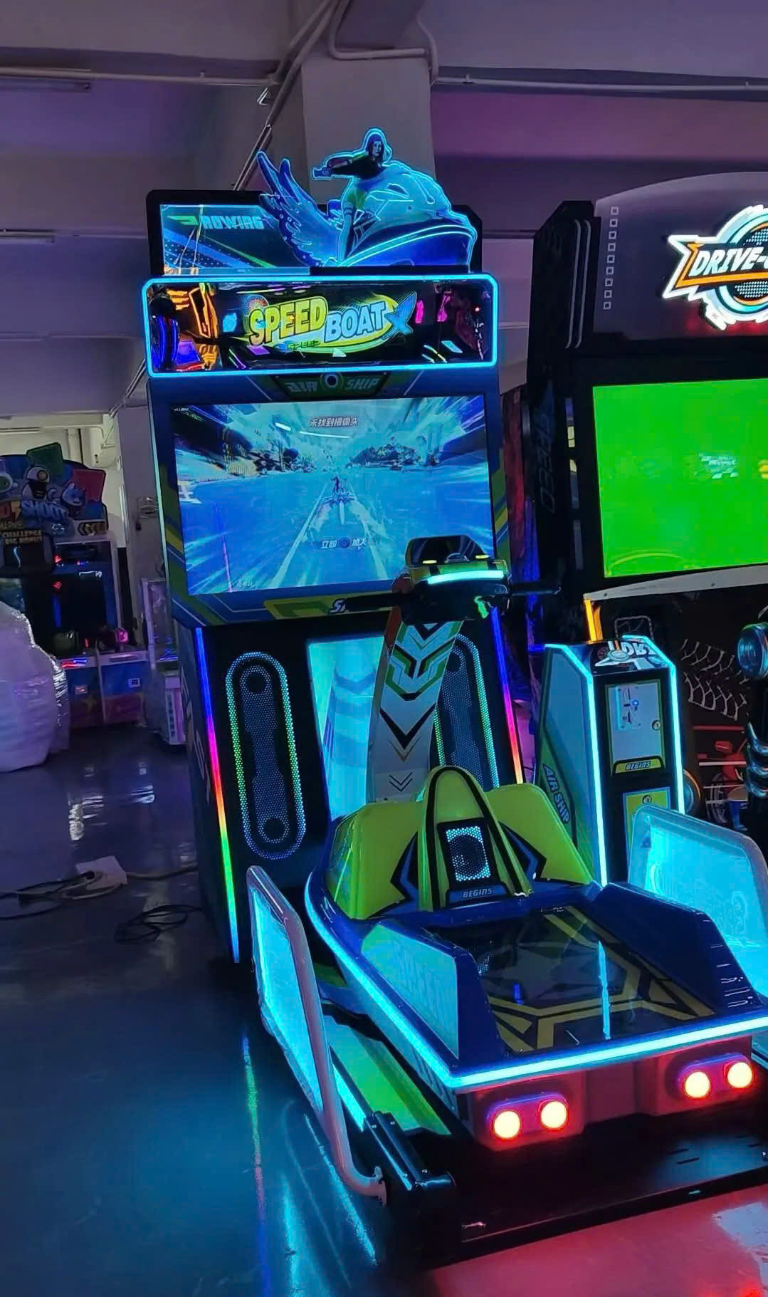 Máy game Speed Boat mô phỏng lướt sóng neon đẹp mắt Máy game Speed Boat mô phỏng lướt sóng neon đẹp mắt