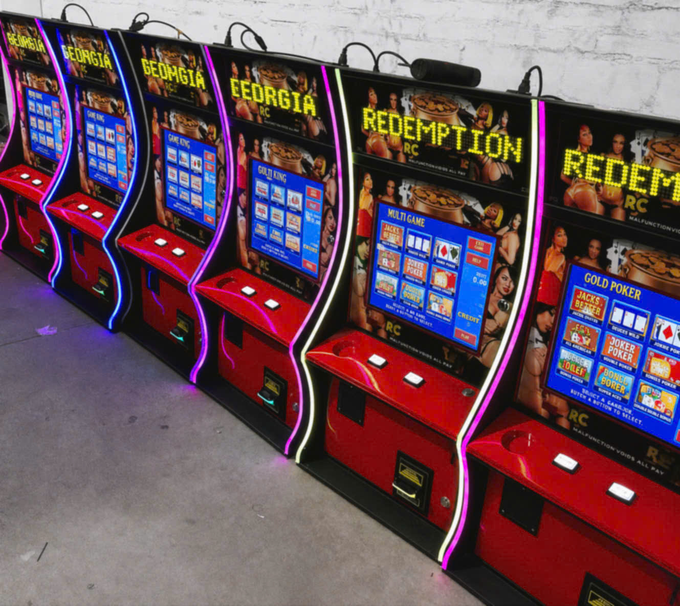 Touchscreen Arcade Machine That Attracts Customers To Amusement Centers Touchscreen Arcade Machine That Attracts Customers To Amusement Centers