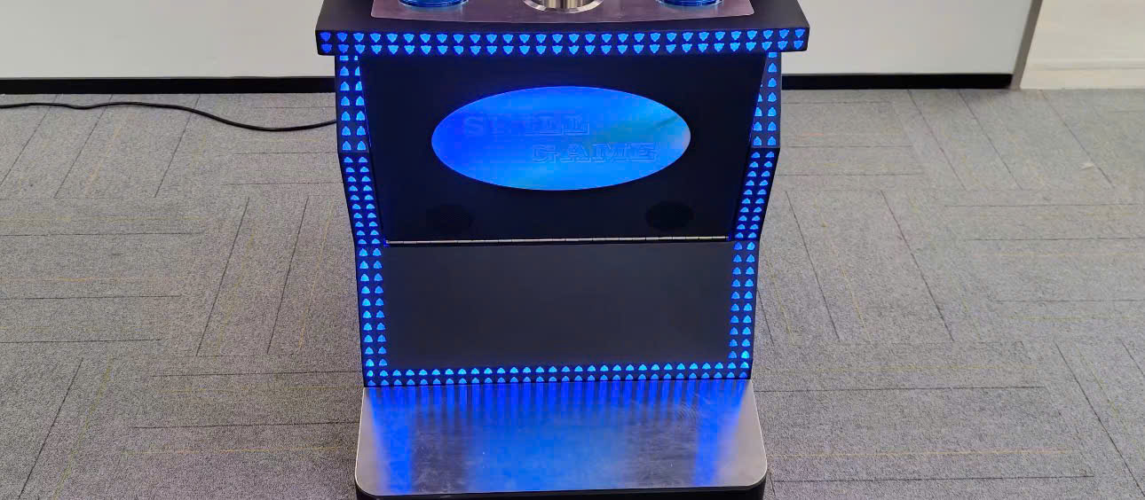 Phần thân dưới máy game đa năng thiết kế chắc chắn với đèn LED RGB nổi bật Phần thân dưới máy game đa năng thiết kế chắc chắn với đèn LED RGB nổi bật