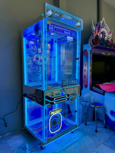 2 Máy Gắp Gấu Thế Hệ Mới – Ánh Sáng Neon Niềm Vui Bất Tận