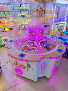 Kéo hội bạn thân đến ngay – Máy game quay kẹo siêu hấp dẫn!