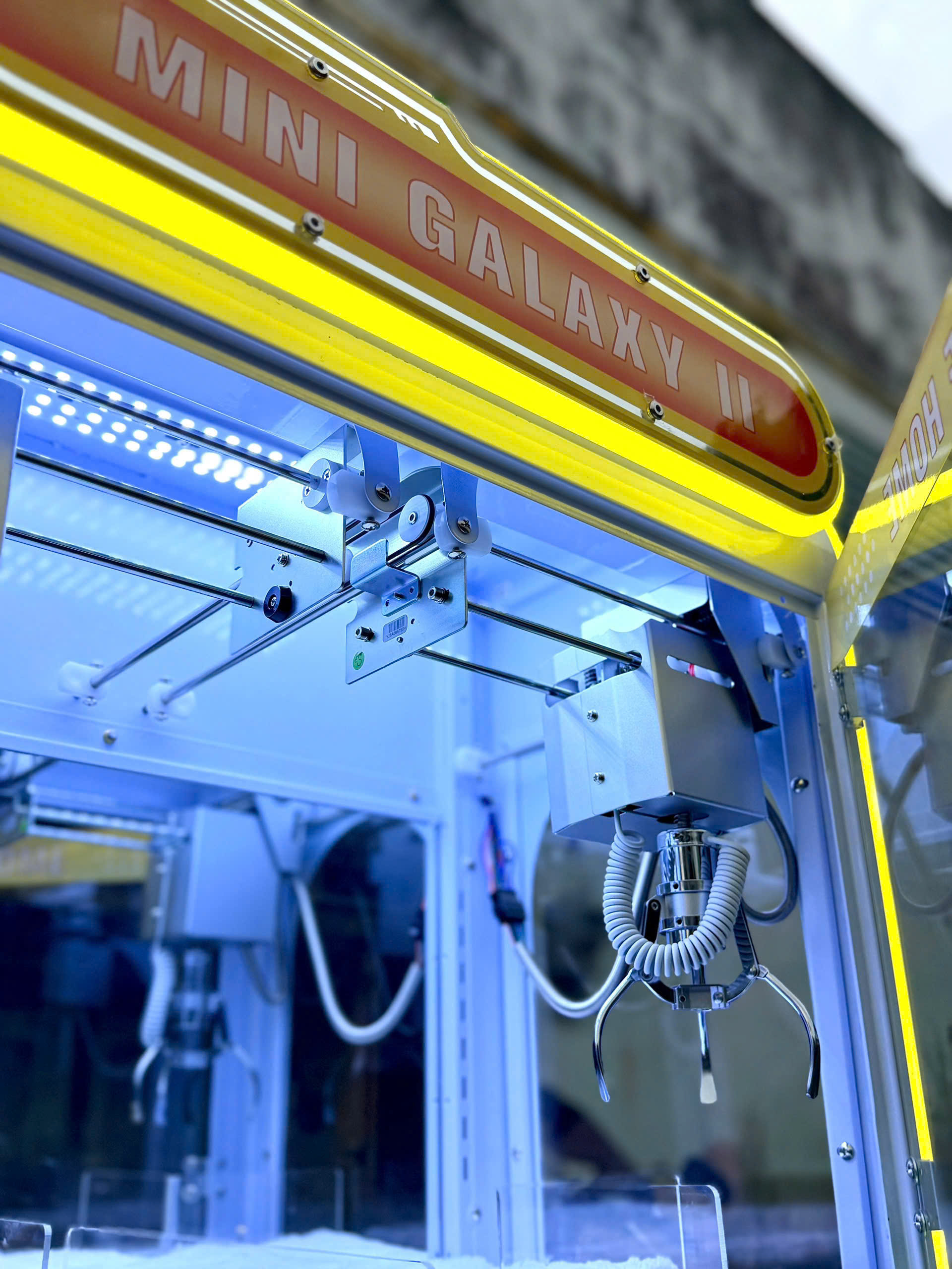 Máy gắp thú bông Mini Galaxy II phiên bản galaxy tủ kính trong suốt cần điều khiển joystick hấp dẫn Máy gắp thú bông Mini Galaxy II phiên bản galaxy tủ kính trong suốt cần điều khiển joystick hấp dẫn